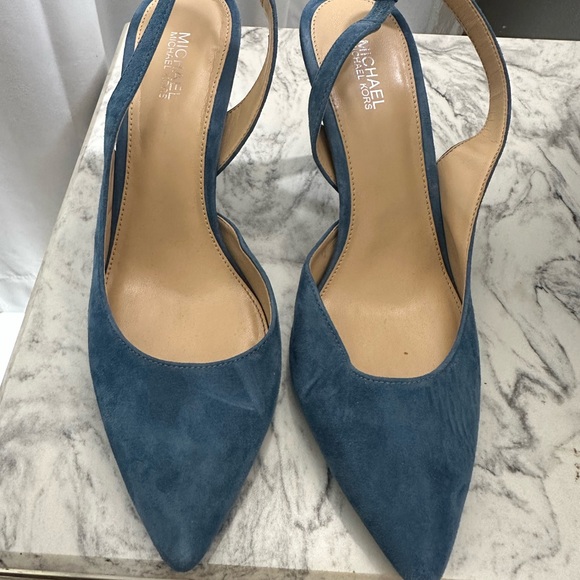 Used Michael kors women’s sling back pumps. - Picture 3 of 3